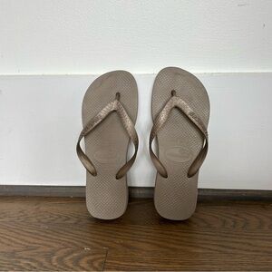 Havianas Flip-Flips size 7/8